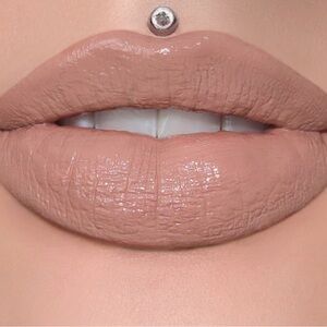 Jeffree Star Supreme Gloss “Mannequin”